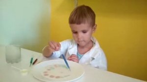 Опыт рисунки на молоке