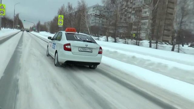 5 ДЕВЯТОК 8 марта. Бесплатная поездка на такси. смотреть онлайн