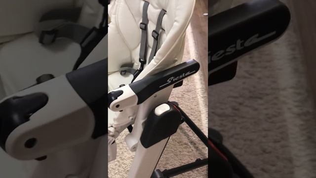 Стул для кормления Peg Perego Siesta смотреть онлайн