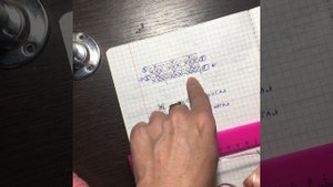 Уроки вязание на спицах. Простой узор из лицевых и изнаночных петель.