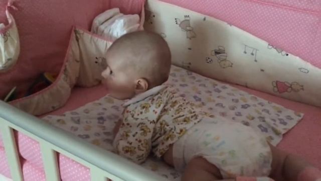 Первый раз перевернулась на животик смотреть онлайн