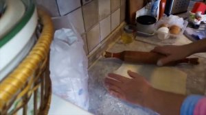 Готовим домашние хачапури из слоёного теста.