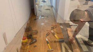 Экопол. Массивная доска, бесклеевая укладка на скобы.