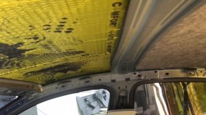 Volkswagen Polo лёгкая шумоизоляция. Примерно +50 кг, зато в салоне больше акустического комфорта