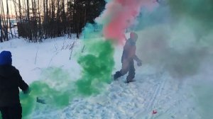 Поджигаем Дымовые шашки.