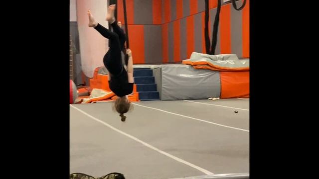 Навыки – Воздушная Гимнастика, Полика Южанина 116 5лет Москва смотреть онлайн