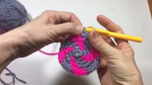 Сидушка на круглую табуретку крючком/Crochet round stool seat