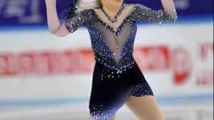 НЕЙРОСЕТЬ рисует платья для фигуристок