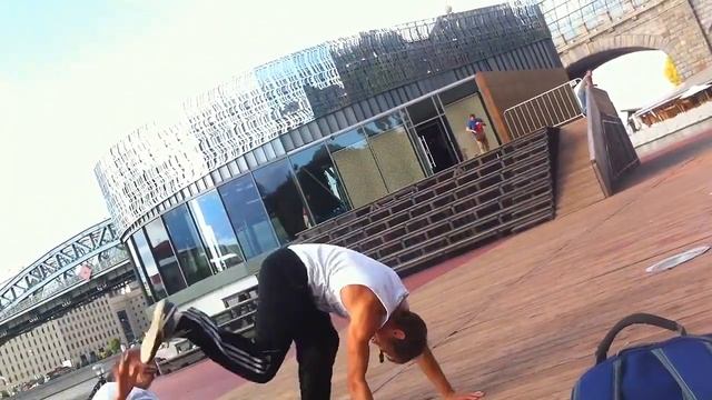КАПОЭЙРА в Парке Горького 2013г Москва