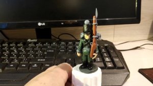 Солдатик из пластилина