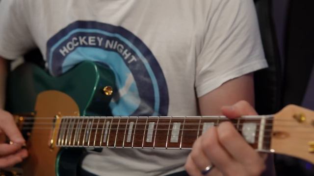 Are these Squier 40th Anniversary models better than Fender? смотреть онлайн