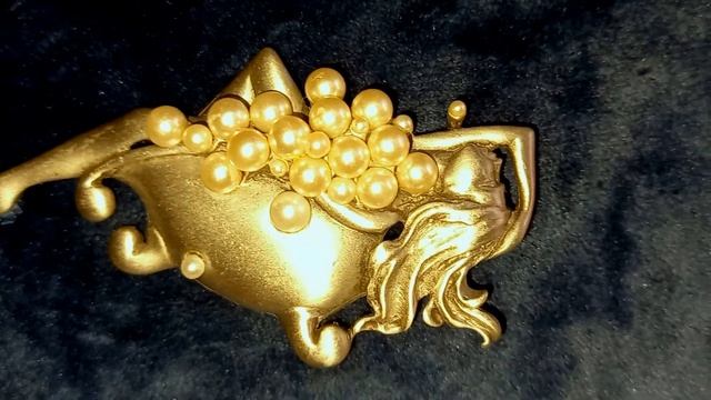 Тайна броши "Дама в ванной от JJ,  Сверкающие SWAROVSKY,  и советские расписные броши смотреть онлайн