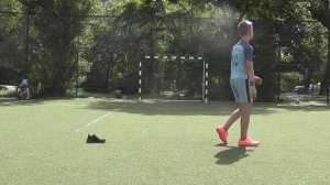 НАКЛБОЛ БАСКЕТБОЛЬНЫМ МЯЧОМ или НАКЛБОЛ ФУТБОЛЬНЫМ МЯЧОМ /// Каким легче бить?