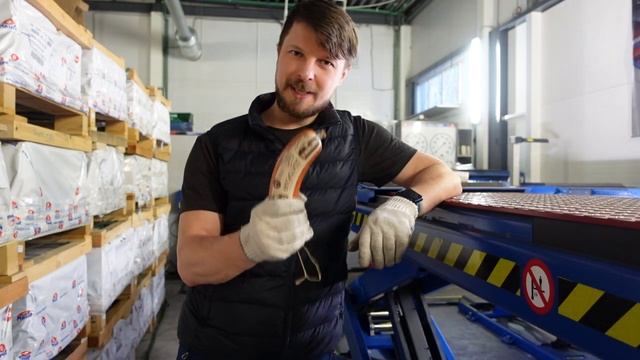 Ножничный подъёмник: безопасная эксплуатация. Техника безопасности на примере подъемника MAHA DUO.