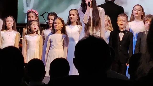 Крылатые качели. Хор Великан. Зарядье. Евгений Крылатов