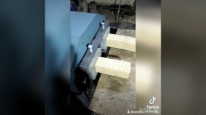 Пресс для производства бобышек шашек из опилок