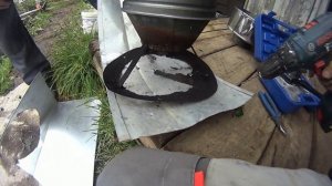 быстрый ремонт прогоревшего колпака на банную трубу - repair of the umbrella on the pipe