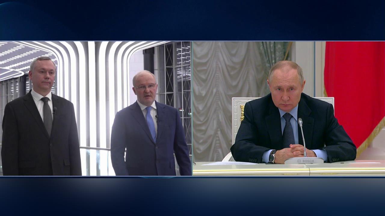 Владимир Путин принял участие в церемонии открытия...алов в аэропортах Новосибирска и Нового Уренгоя