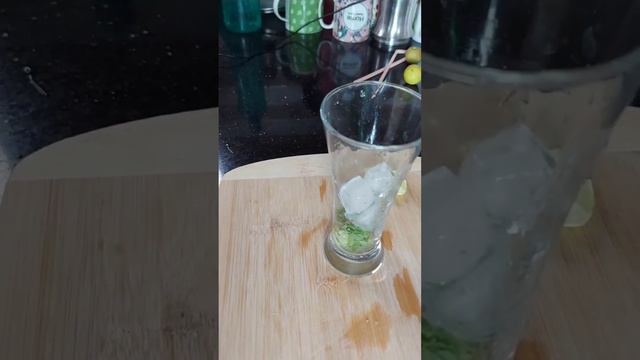 BLUE CURACAO MOJITO | AMMA RATED 10/10|#tiktok #viral #trend #trending #mocktail #mojito #food #eas