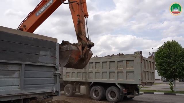 Хас-Магомед Кадыров проверил ход реконструкции улицы Лорсанова смотреть онлайн