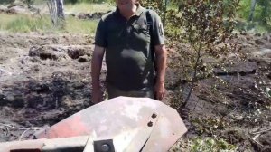 Горит торф. Работа плантажным плугом.