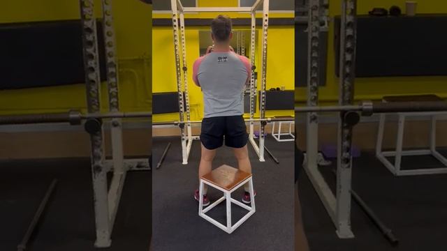 Приседания на куб смотреть онлайн