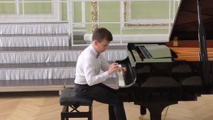 Э.Вилла- Лобос. "Полишинель". Исполняет Михаил Миндрин