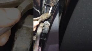 Ремонт петли двери Опель Мерива 2008 года