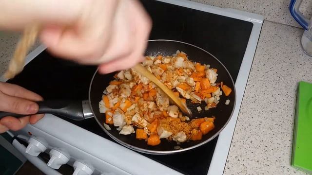 ПЛОВ С ЧЕРНОСЛИВОМ | Простой и быстрый рецепт вкусного плова с курицей и черносливом в сковороде