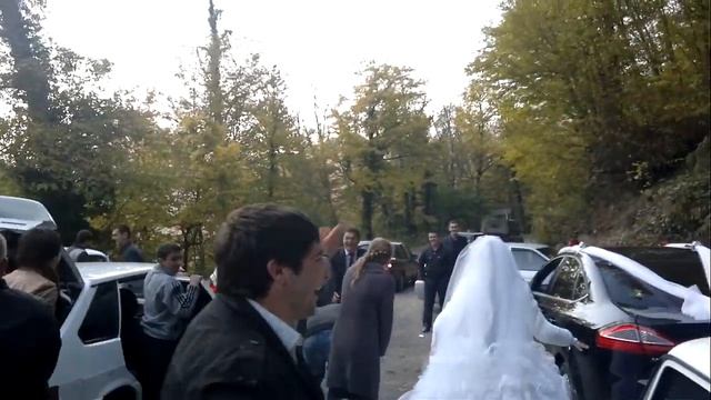 как ловят букет невесты на адыгейской свадьбе. смотреть онлайн