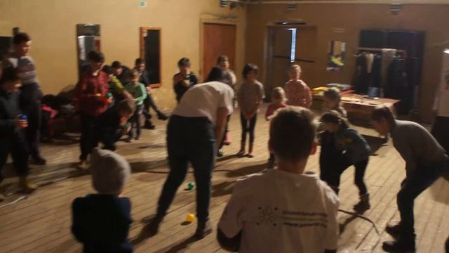 Шумная и веселая рыбалка на Фестивале народных игр смотреть онлайн