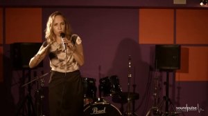 Уроки вокала для начинающих. Как правильно петь?