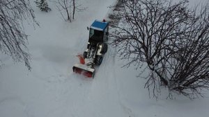 Митракс МП 635. Снегометатель в парке.