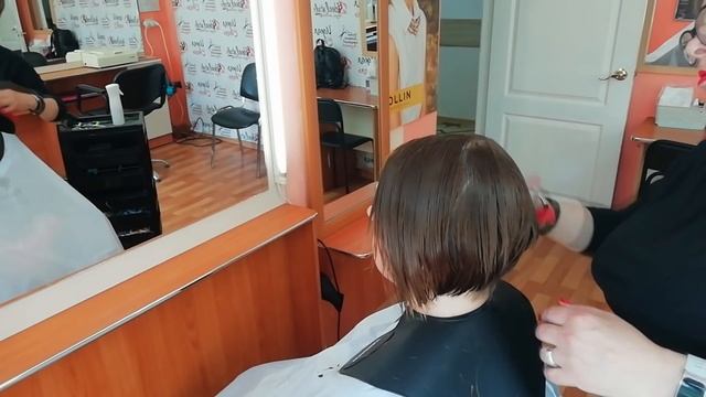 КАК ПОДСТРИЧЬ БОБ-КАРЕ ЛЕГКО, БЫСТРО И КАЧЕСТВЕННО! ПОШАГОВОЕ ВЫПОЛНЕНИЕ СТРИЖКИ БОБ-КАРЕ.