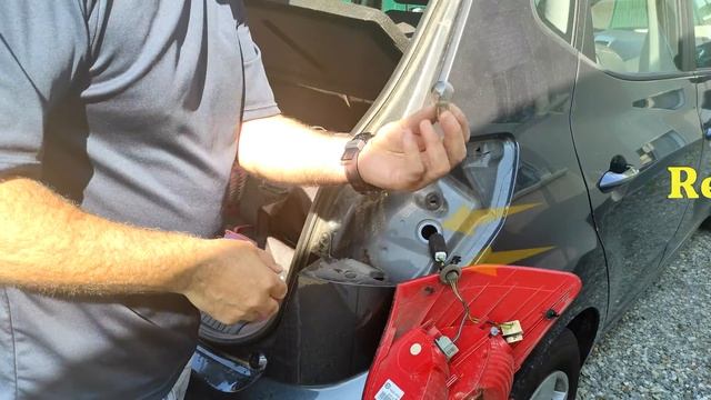 Feu stop Kia Venga смотреть онлайн