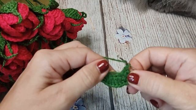 Закрытая роза / мастер класс / вяжем крючком