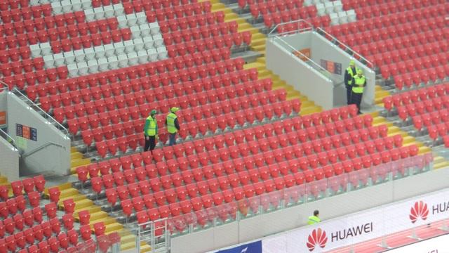 Танцующий стюард после матча Россия-Молдова смотреть онлайн