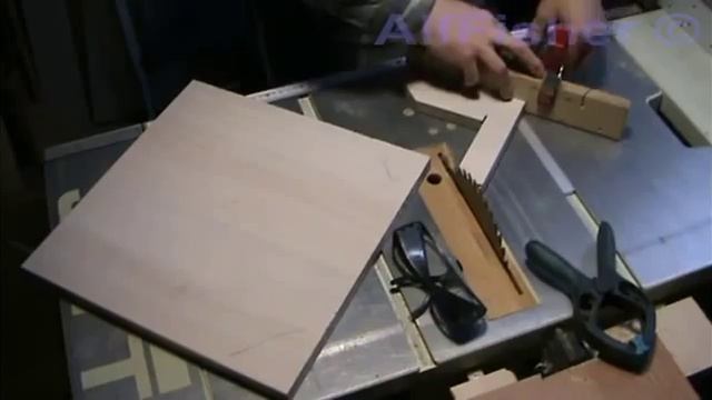 Столярка  Приспособление для обрезки углов смотреть онлайн