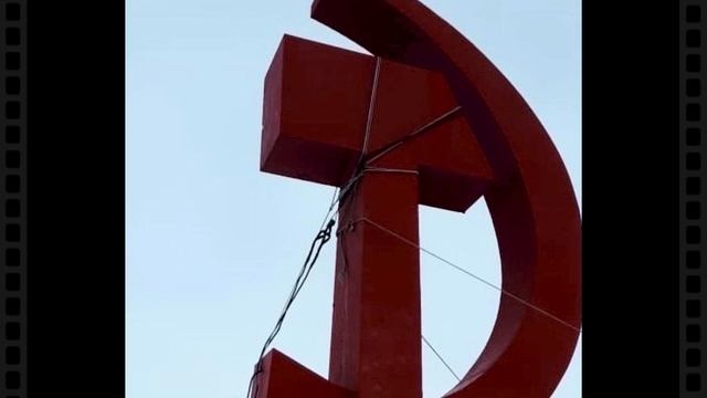 Снесли серп и молот и установили флаг Казахстана / Жители Карагандинской области ( Абай ауданы ) РК смотреть онлайн