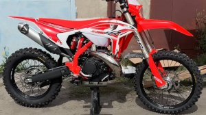 Первый взгляд на Beta X-PRO 2025 и немного сравнения с Beta X-Trainer 2024 #Эндуро #Бета