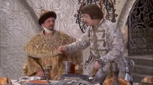 За чей счёт этот банкет? Кто оплачивать будет?