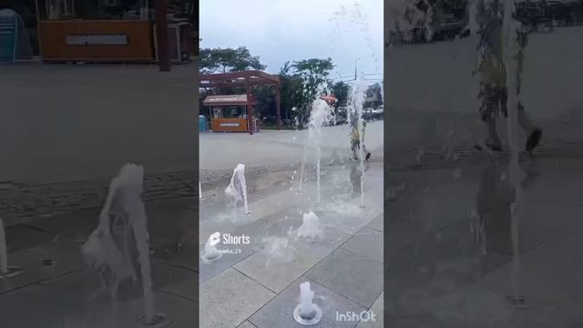 Искупались фонтаном!⛲️ смотреть онлайн