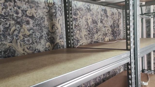 Новые стеллажи для рассады. Как сделать подсветку для растений. Как разместить много рассады зимой. смотреть онлайн