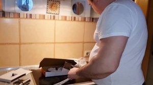 Как поменять смеситель на кухне? Мастер на час