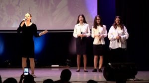 "Школьный блюз" Слова и музыка: Виталий Осошник, Наталия Осошник