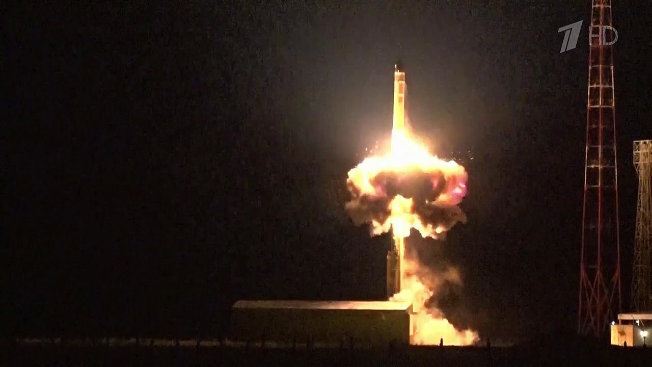 Боевое оснащение межконтинентальных баллистических ракет испытали на полигоне Капустин Яр.