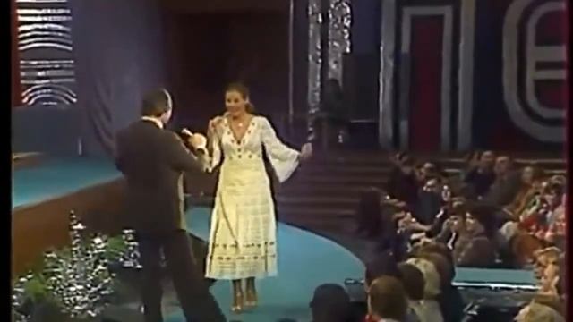 Людмила Сенчина и Эдуард Хиль - Шутка смотреть онлайн