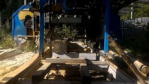 ПРОДАМ ленточную пилораму, с автоматической подачей,