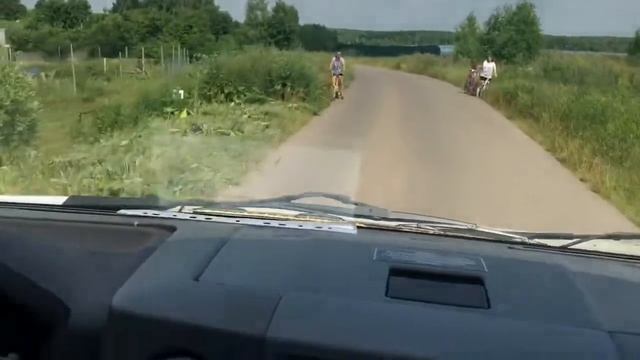 ГАЗ Садко NEXT. Крошим борщевик в поле. Тест по трассе.