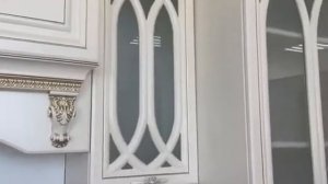 Кухня Версаль Крем матовый с патиной золото Фортуна мебель.